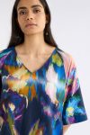 A1543-M-Moda_V_Neck_Top_VAARA_PRINT-3