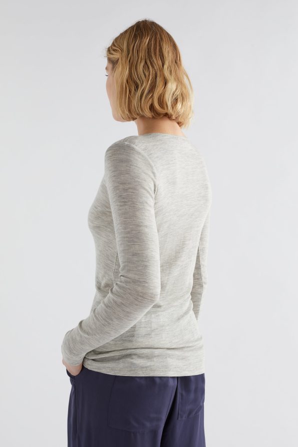 ET189_C-Merino-Long-Sleeve-Top_Grey_3_aac7963d-2e86-4c94-8f9a-17a2430957df